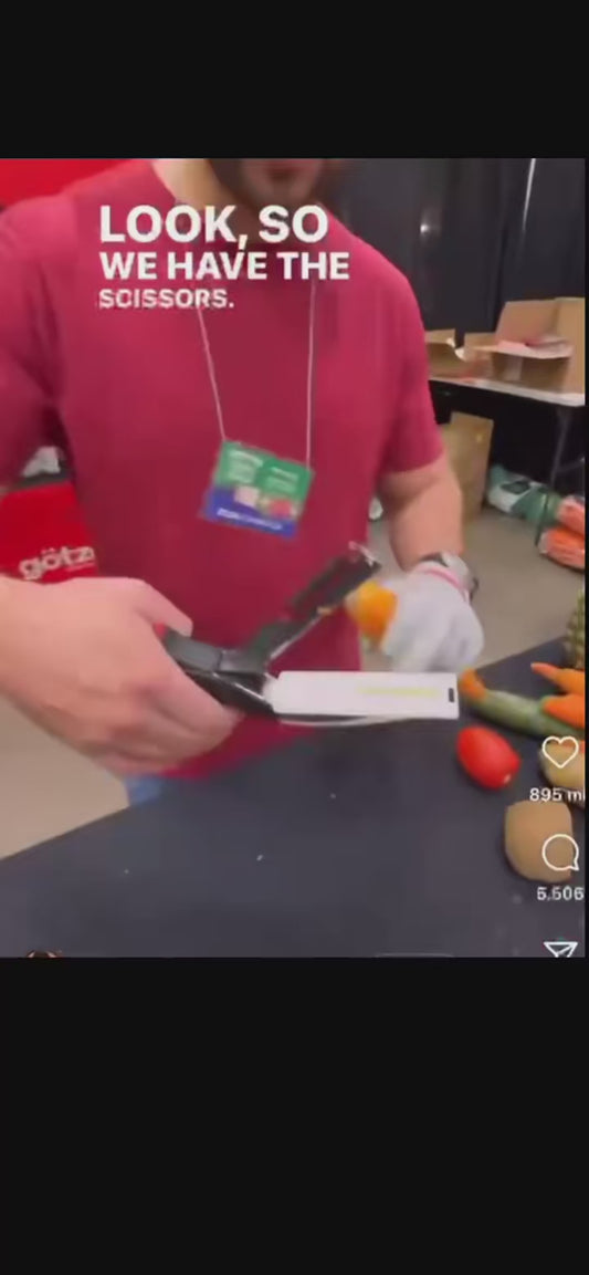 HomeFyZy- 2-in-1 Food Scissors™ - Food Scissors with Cutting Board